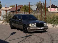 Сүрөт унаа Mercedes-Benz W124