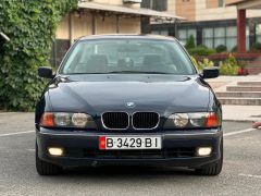 Photo of the vehicle BMW 5 Series