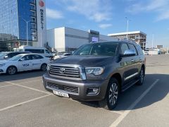 Фото авто Toyota Sequoia