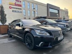 Photo of the vehicle Lexus LS