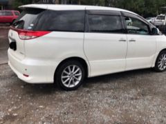 Photo of the vehicle Toyota Estima