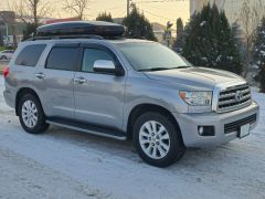 Сүрөт унаа Toyota Sequoia