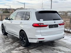 Photo of the vehicle BMW X7