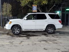 Сүрөт унаа Toyota Sequoia