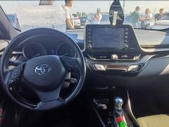 Сүрөт унаа Toyota C-HR