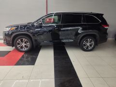 Сүрөт унаа Toyota Highlander