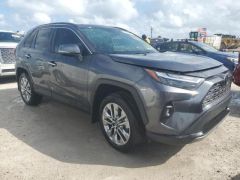 Photo of the vehicle Toyota RAV4