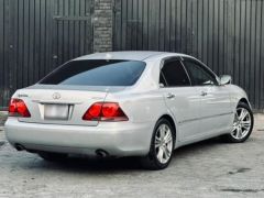 Photo of the vehicle Toyota Crown