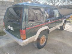 Photo of the vehicle Jeep Cherokee