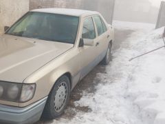 Фото авто Mercedes-Benz W124