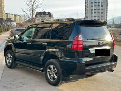 Photo of the vehicle Lexus GX