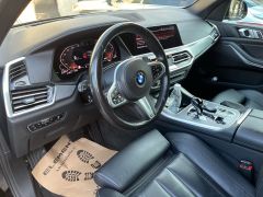 Photo of the vehicle BMW X5