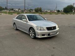 Photo of the vehicle Toyota Crown