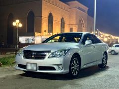 Фото авто Toyota Crown