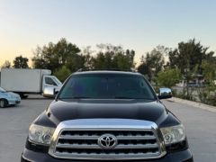 Сүрөт унаа Toyota Sequoia