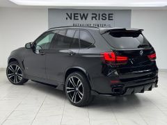 Photo of the vehicle BMW X5