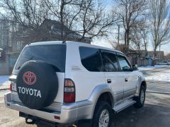 Сүрөт унаа Toyota Land Cruiser Prado