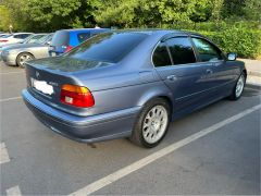 Photo of the vehicle BMW 5 Series