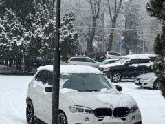 Photo of the vehicle BMW X5