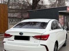 Фото авто BAIC EU5