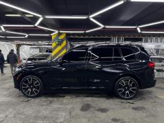 Photo of the vehicle BMW X7