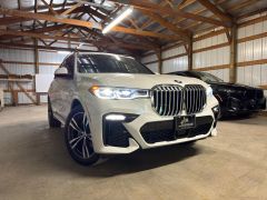 Photo of the vehicle BMW X7