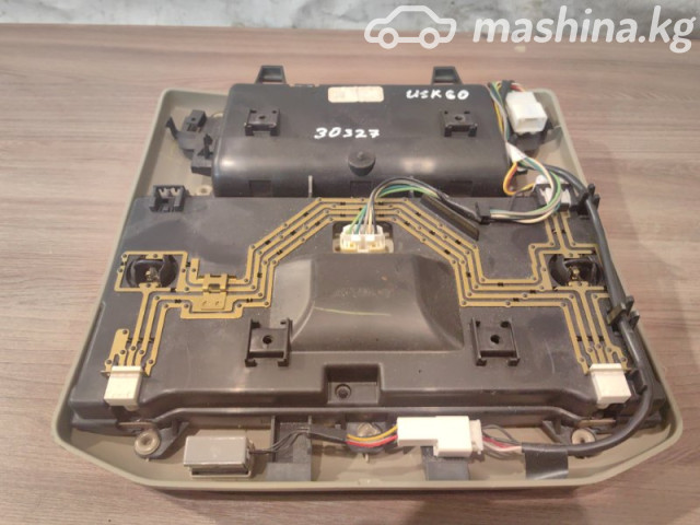 Авто тетиктер жана сарптоолору - Плафон салонный usk60