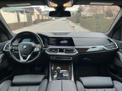 Photo of the vehicle BMW X5