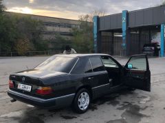 Фото авто Mercedes-Benz W124