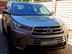 Photo of the vehicle Toyota Highlander