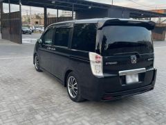 Фото авто Honda Stepwgn