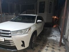 Photo of the vehicle Toyota Highlander