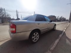 Сүрөт унаа Mazda 323