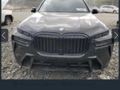 Photo of the vehicle BMW X7