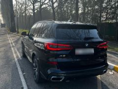 Photo of the vehicle BMW X5