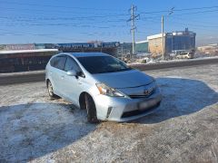 Photo of the vehicle Toyota Prius v (+)