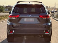 Сүрөт унаа Toyota Highlander