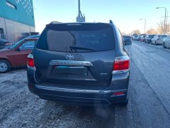 Сүрөт унаа Toyota Highlander