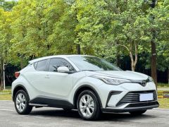 Фото авто Toyota C-HR