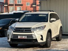 Photo of the vehicle Toyota Highlander