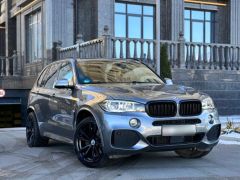 Photo of the vehicle BMW X5