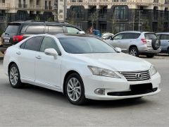 Photo of the vehicle Lexus ES