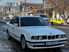 Photo of the vehicle BMW 5 Series