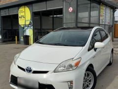 Фото авто Toyota Prius