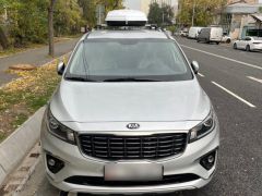 Photo of the vehicle Kia Carnival