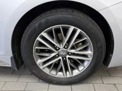 Photo of the vehicle Hyundai Grandeur