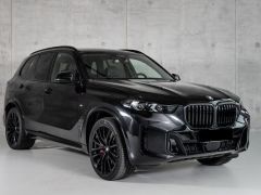 Photo of the vehicle BMW X5