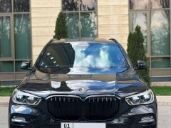 Photo of the vehicle BMW X5