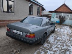 Photo of the vehicle Mercedes-Benz W124