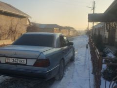 Сүрөт унаа Mercedes-Benz W124